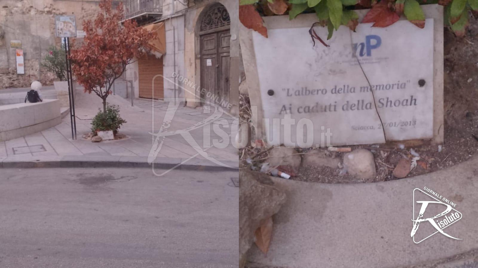 Sciacca, piazza San Vito: degrado nel luogo dedicato alla memoria della Shoah