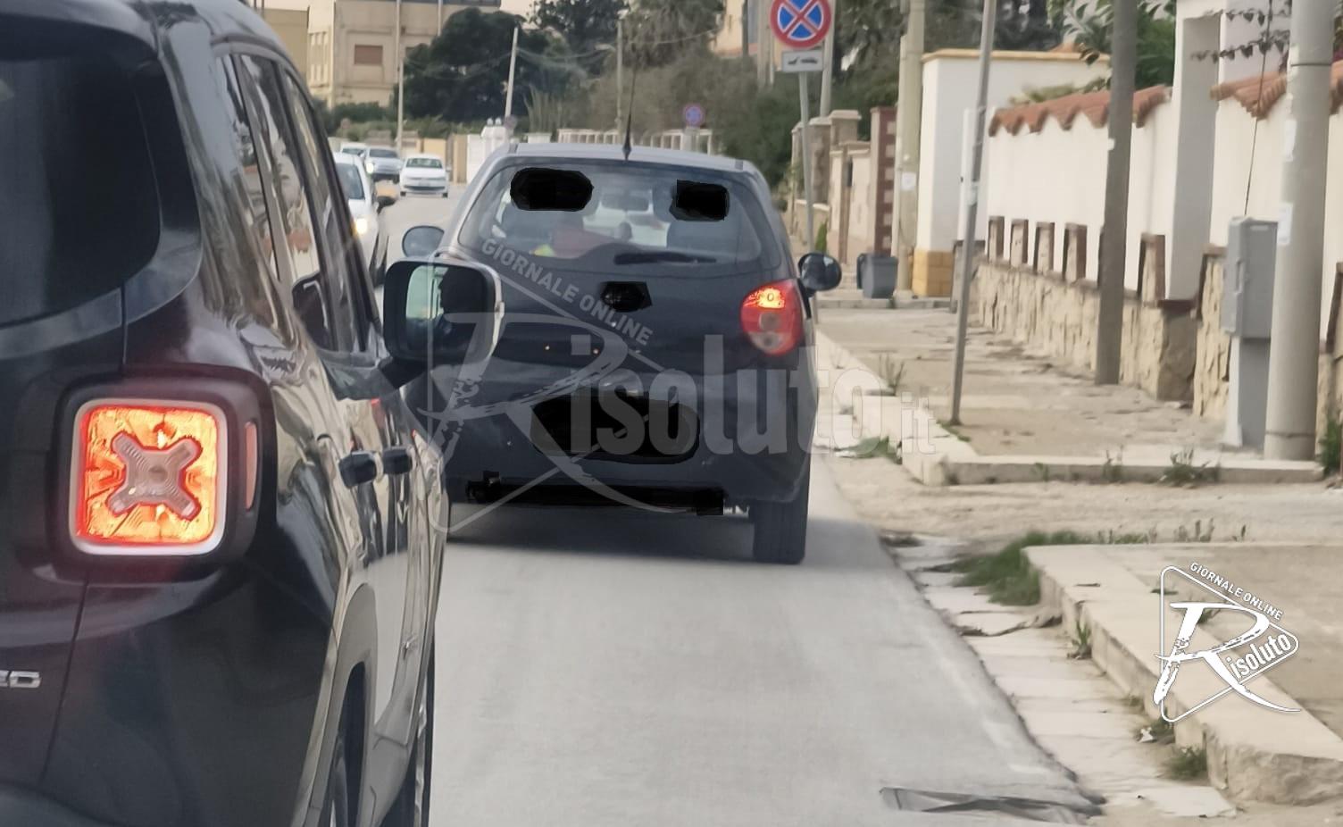 Due auto circolavano con la stessa targa prova, denuncia e sequestro