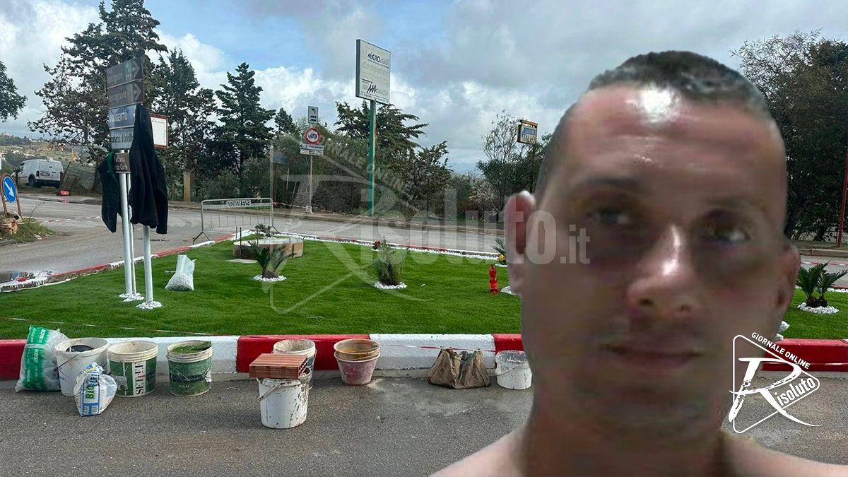 Riqualifica l'aiuola nella zona di Ribera dove il fratello è morto in un incidente stradale