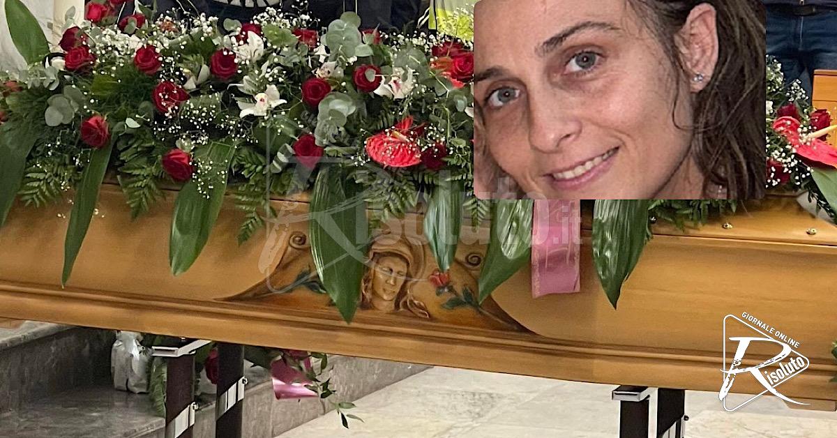 L’ultimo saluto di Favara a Marianna Bello: “La vita non è tolta, ma trasformata”