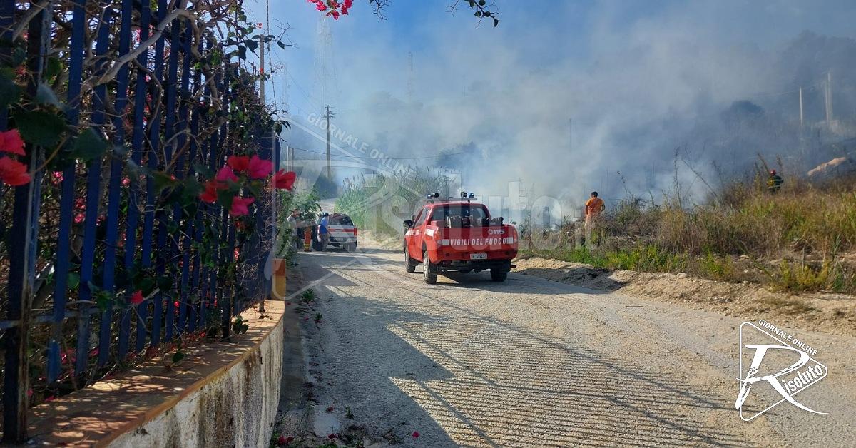 Ancora incendi a Sciacca, fiamme tra Arenella e Capo San Marco (Video)
