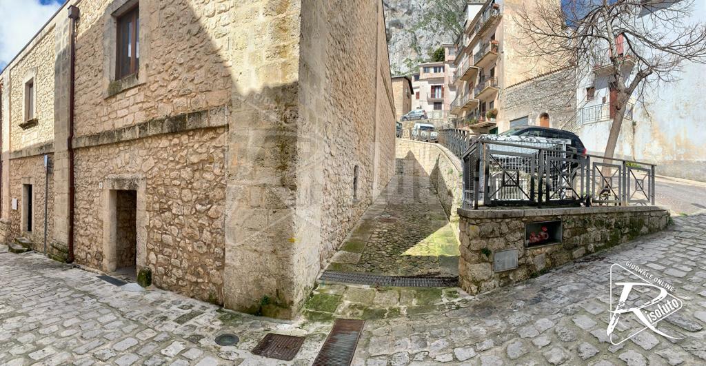 Intitolazione vicolo Rizzuti a Caltabellotta