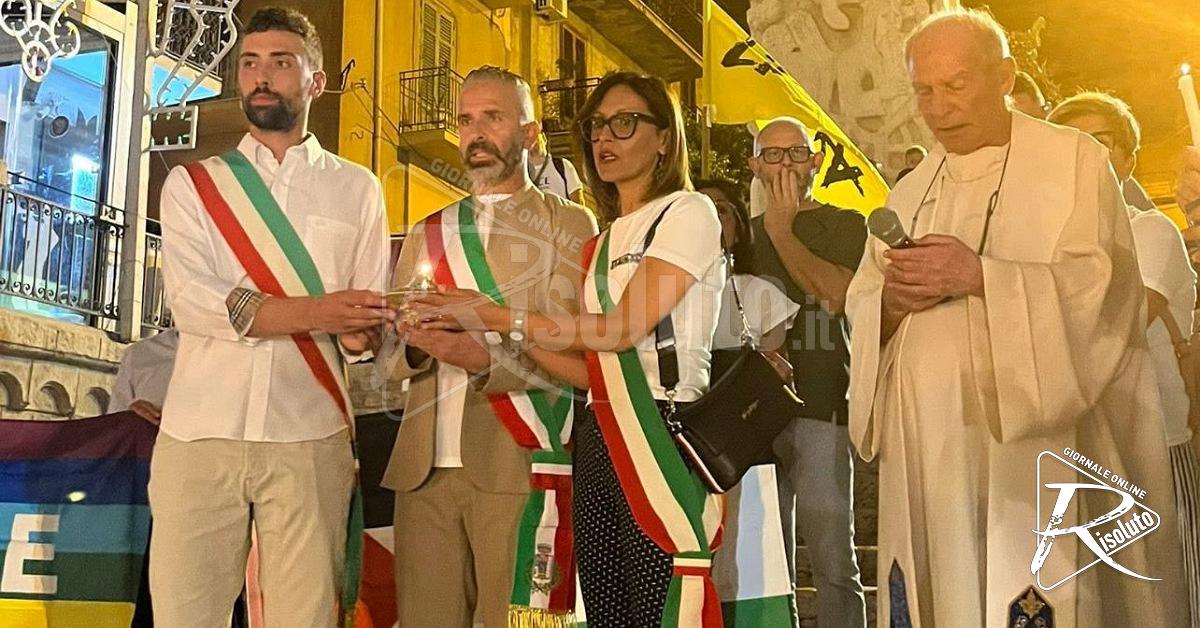 Cianciana, fiaccolata “Una tenda per la pace”: comunità e sindaci uniti contro le guerre