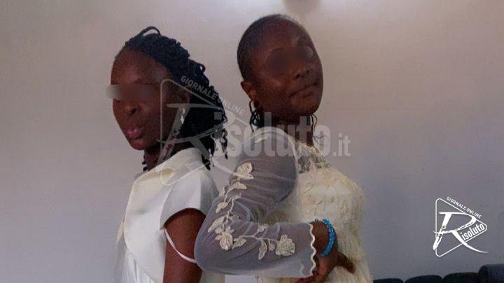 Padre Nuara raccoglie 150 abiti da sposa usati e pronti per la donazione