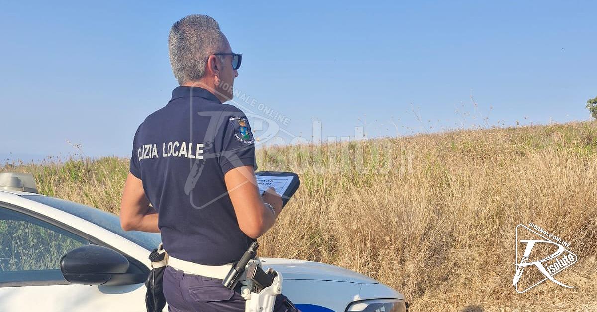 Sciacca, 130 sanzioni nel 2025 per terreni incolti e infestati da erbacce