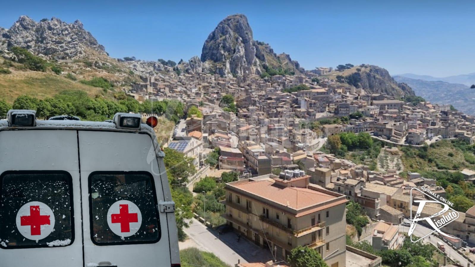 Turista cade da una terrazza a Caltabellotta e muore
