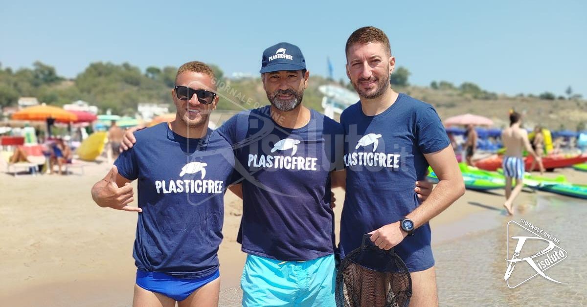 Plastic Free, ultima tappa estiva a Portopalo: puliti spiaggia e fondali (Video)