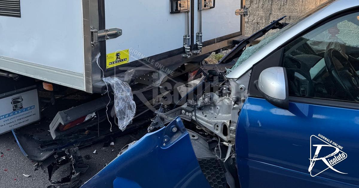 Scontro sulla statale 115 nei pressi della galleria Belvedere: quattro auto coinvolte, cinque feriti