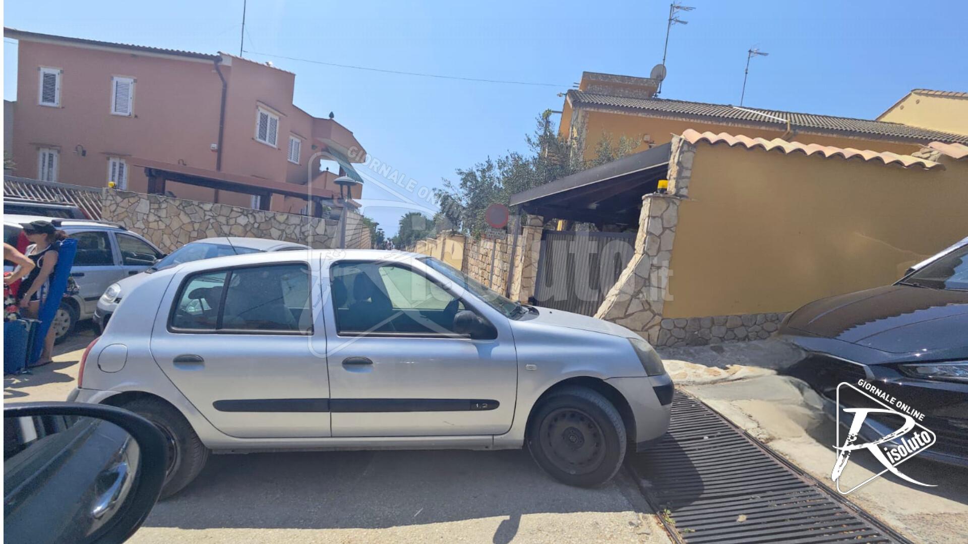 Parcheggio selvaggio nelle spiagge di Sciacca, Muciare presa d'assalto dai camper