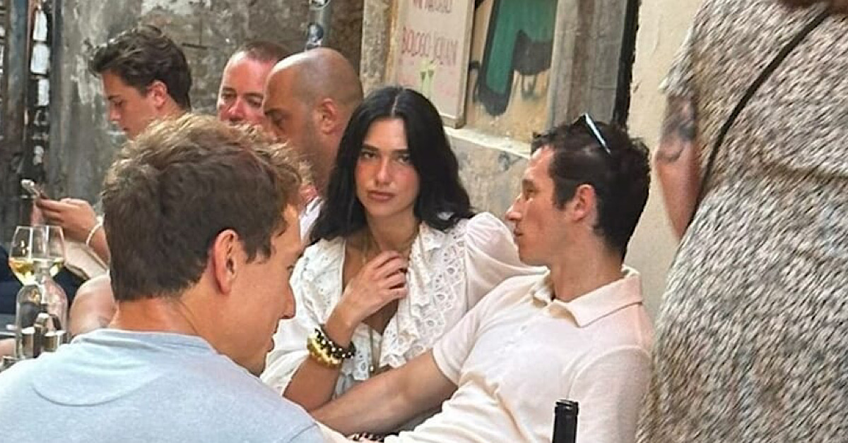 Dua Lipa in vacanza a Palermo con il fidanzato Callum Turner (Video)