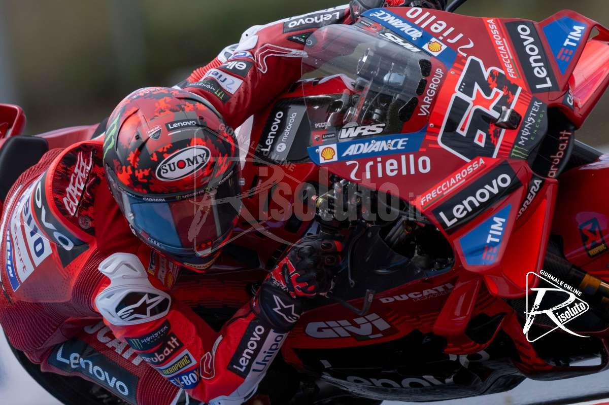 Bagnaia in pole in Repubblica Ceca davanti a Marc Marquez