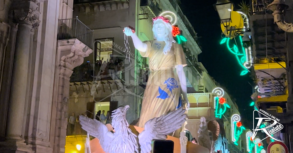 Palermo celebra il 400°+1 Festino di Santa Rosalia, 350 mila persone in festa (Video)