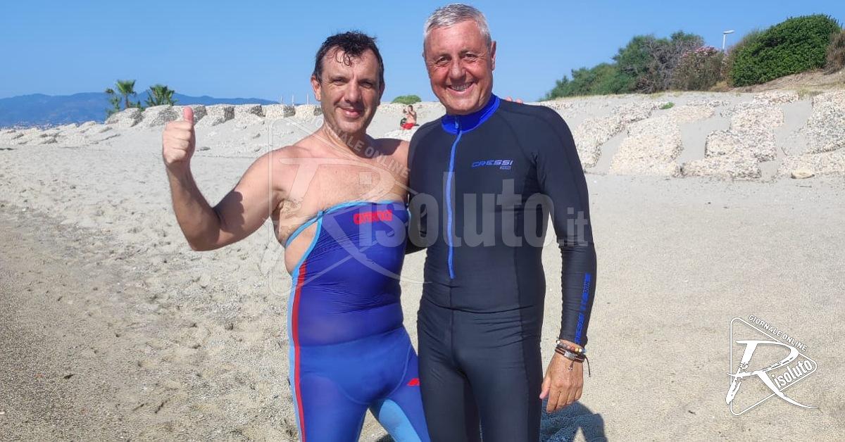 Insegnante e avvocato di Sciacca attraversano a nuoto lo stretto di Messina