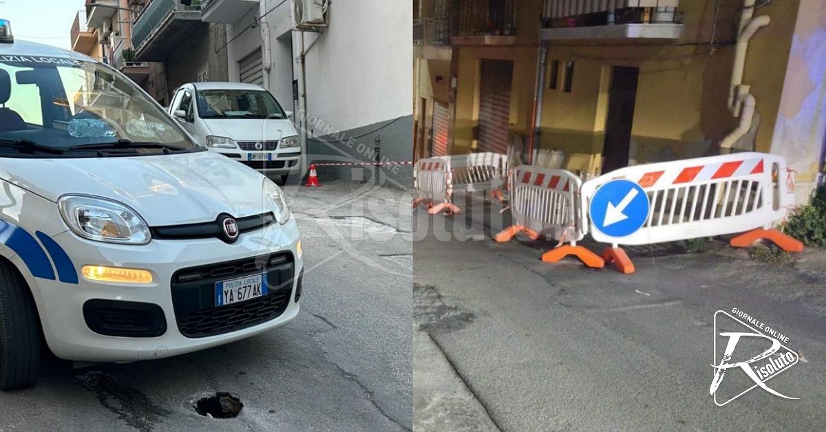 Cede la strada in via Prampolini a Sciacca, Polizia municipale sorveglia per 5 ore