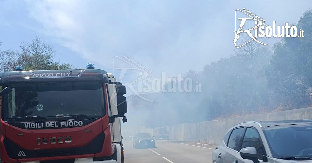 Nuovo incendio sulla statale 115 a Sciacca, strada momentaneamente chiusa