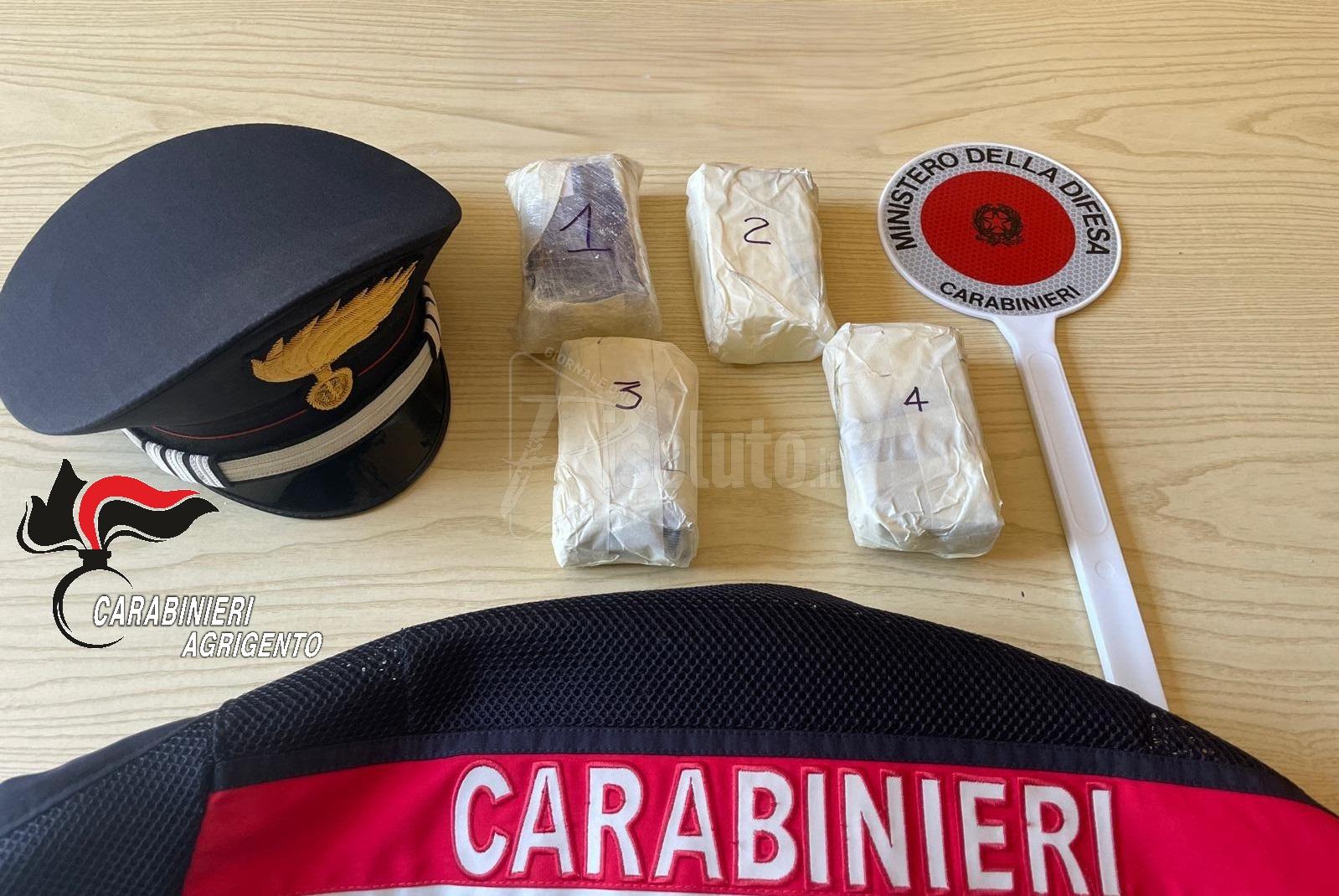 Oltre un chilo di cocaina in un cuscino, arrestato ventiseienne a Lampedusa