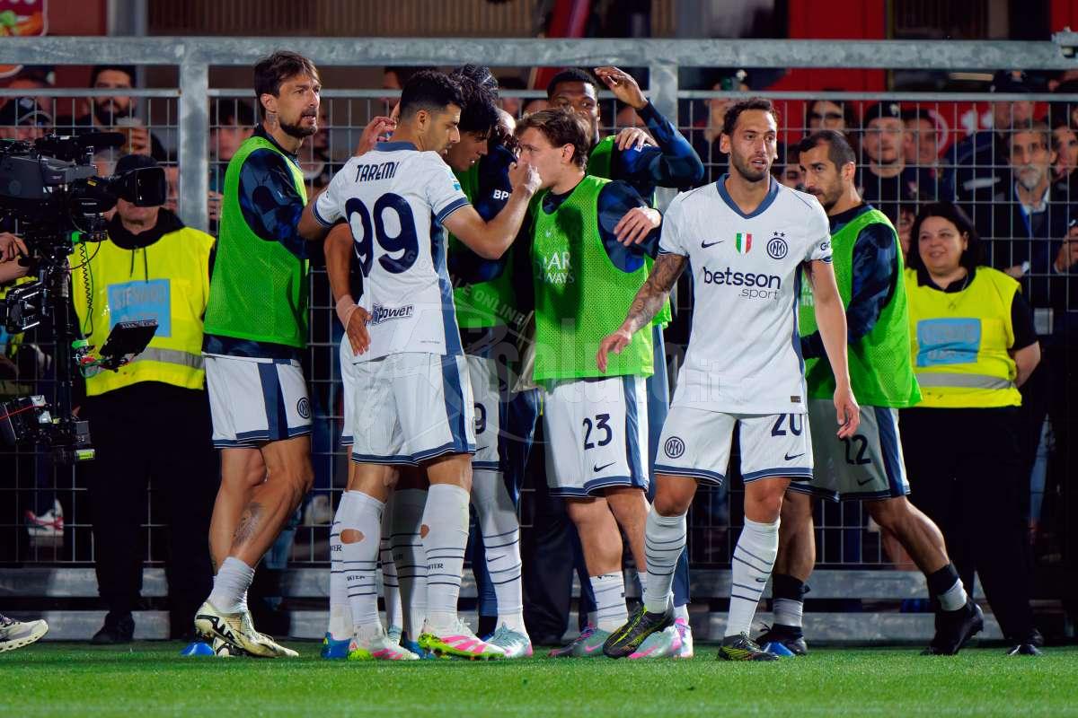 L’Inter vince 2-0 a Como ma non basta per vincere lo scudetto