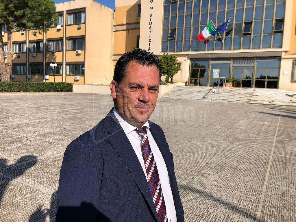 Assolto saccense accusato di violenza sessuale e maltrattamenti alla compagna che ritratta