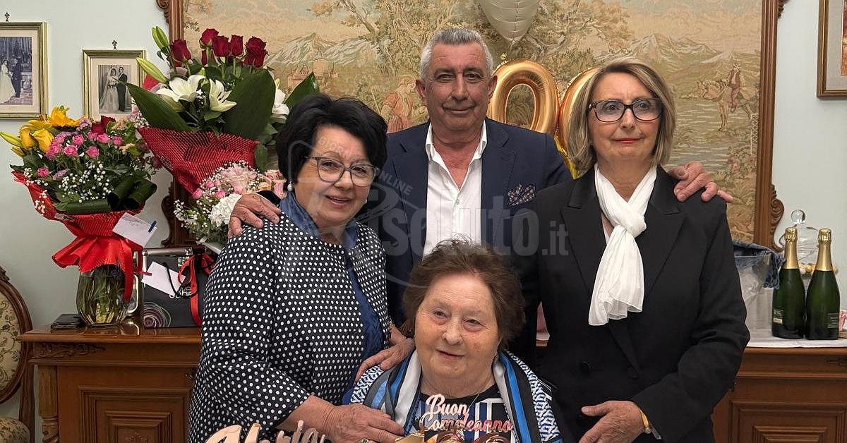 Domenica di festa in casa Bono a Sciacca per i 100 anni di nonna Maria