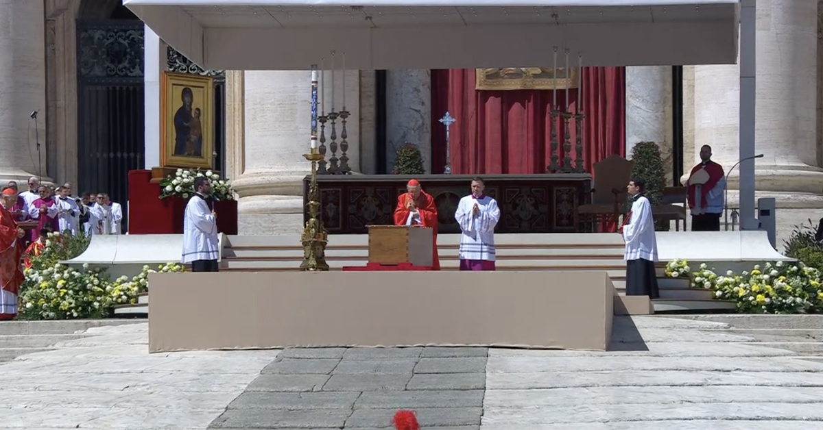 Funerali di Papa Francesco: l'ultimo saluto a San Pietro con 200.000 fedeli e leader mondiali