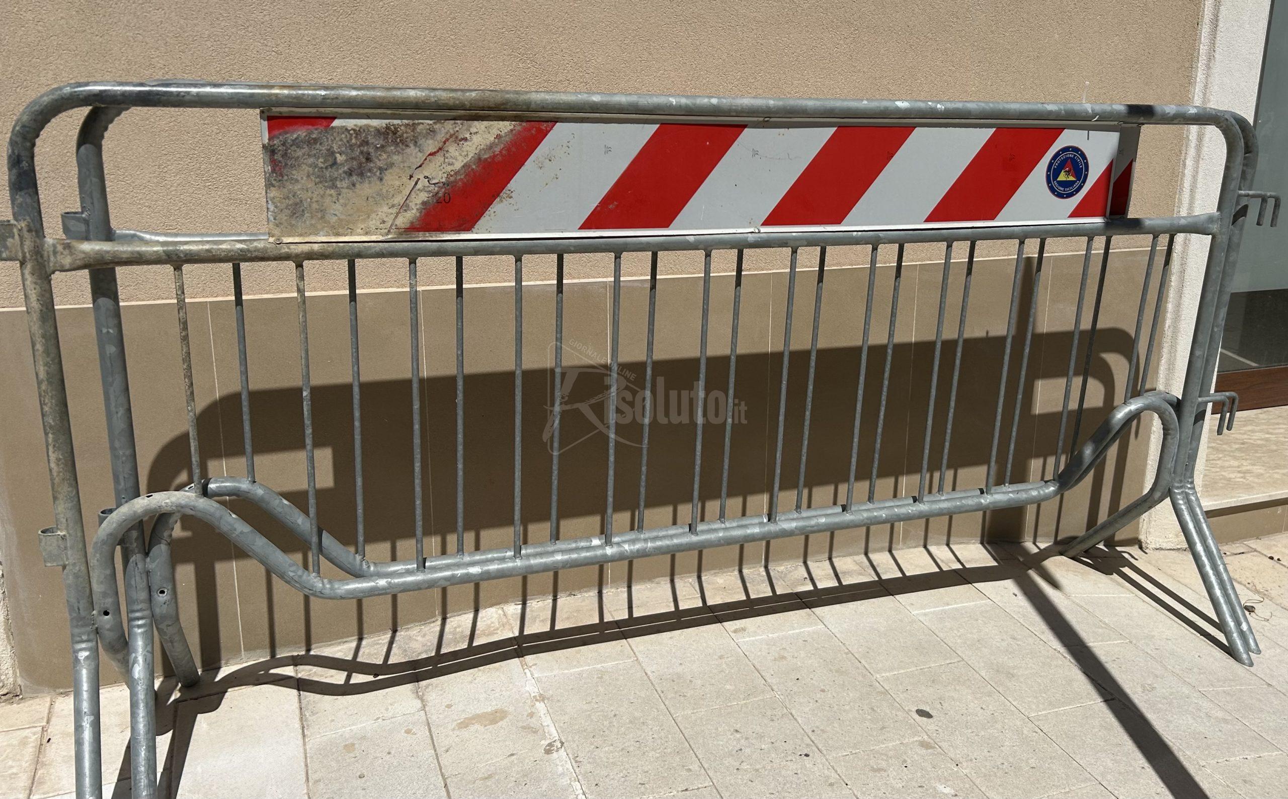 Al Comune non bastano 250 transenne, a Pasqua prestito dalla Protezione civile