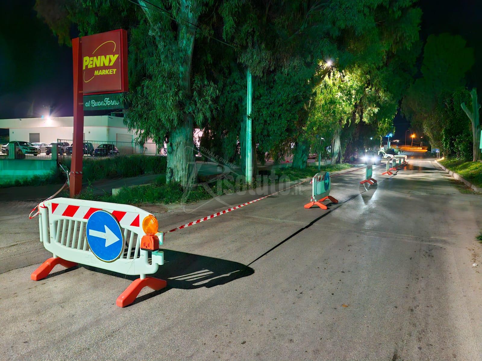 La segnalazione di un motociclista e  la parziale chiusura al transito di via Pompei