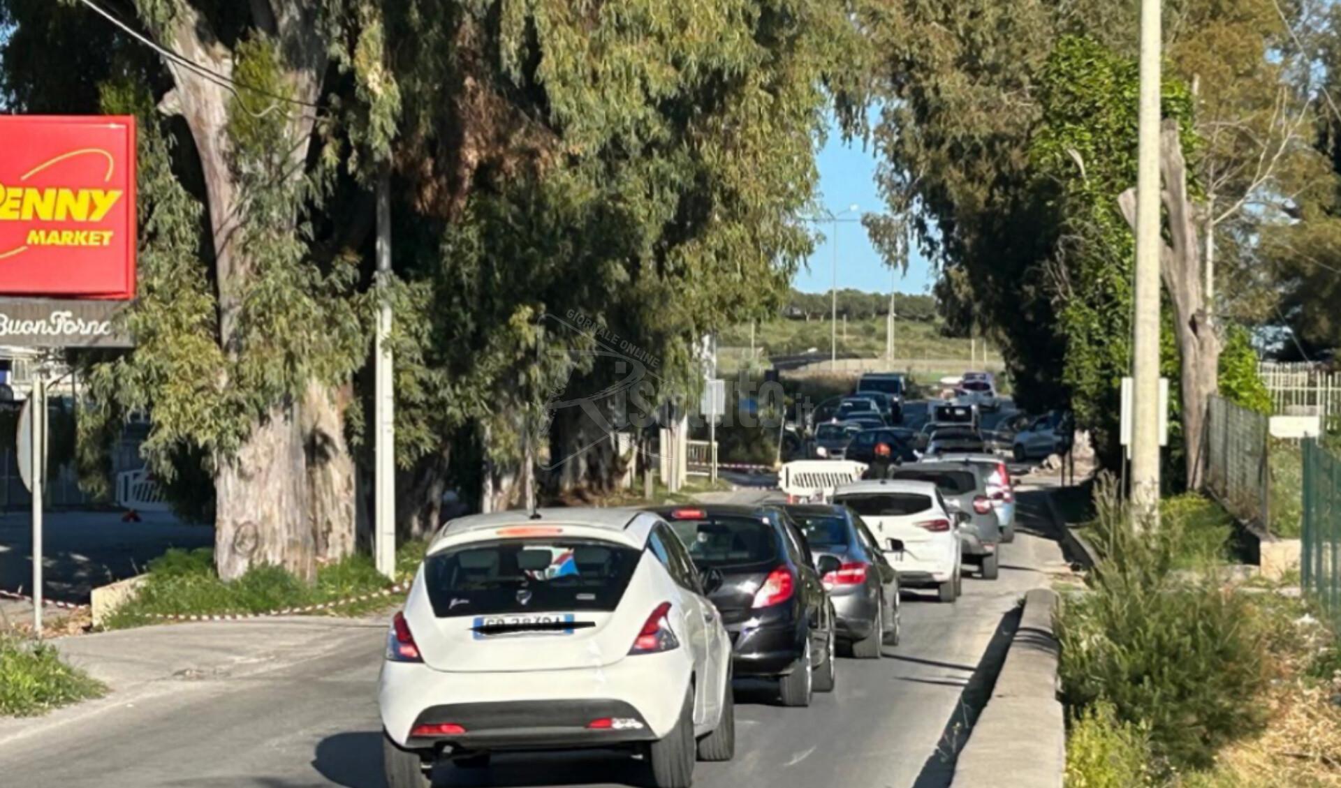 Disagi per la chiusura parziale della via Pompei in attesa dei lavori necessari