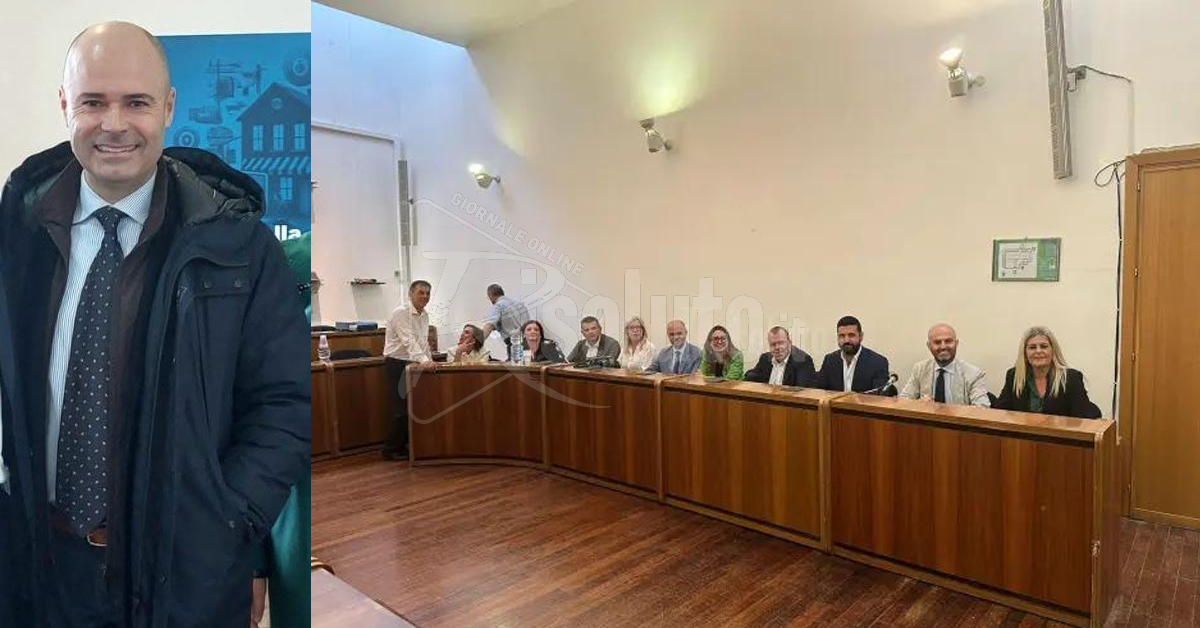 Ezio Ferraro e consiglio comunale Menfi