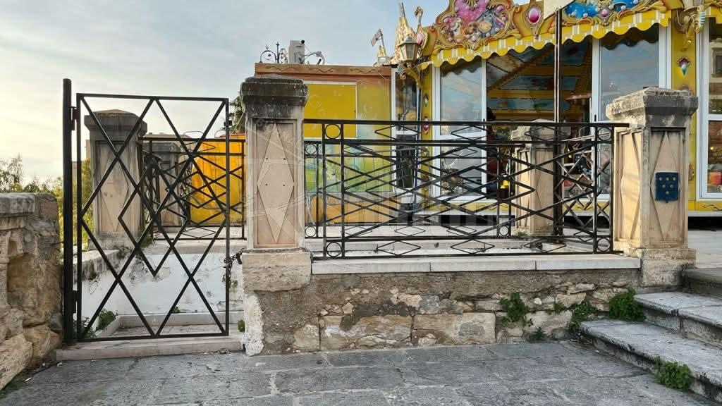 Termine: “I bagni pubblici non vogliamo venderli, ma non possiamo gestirli”