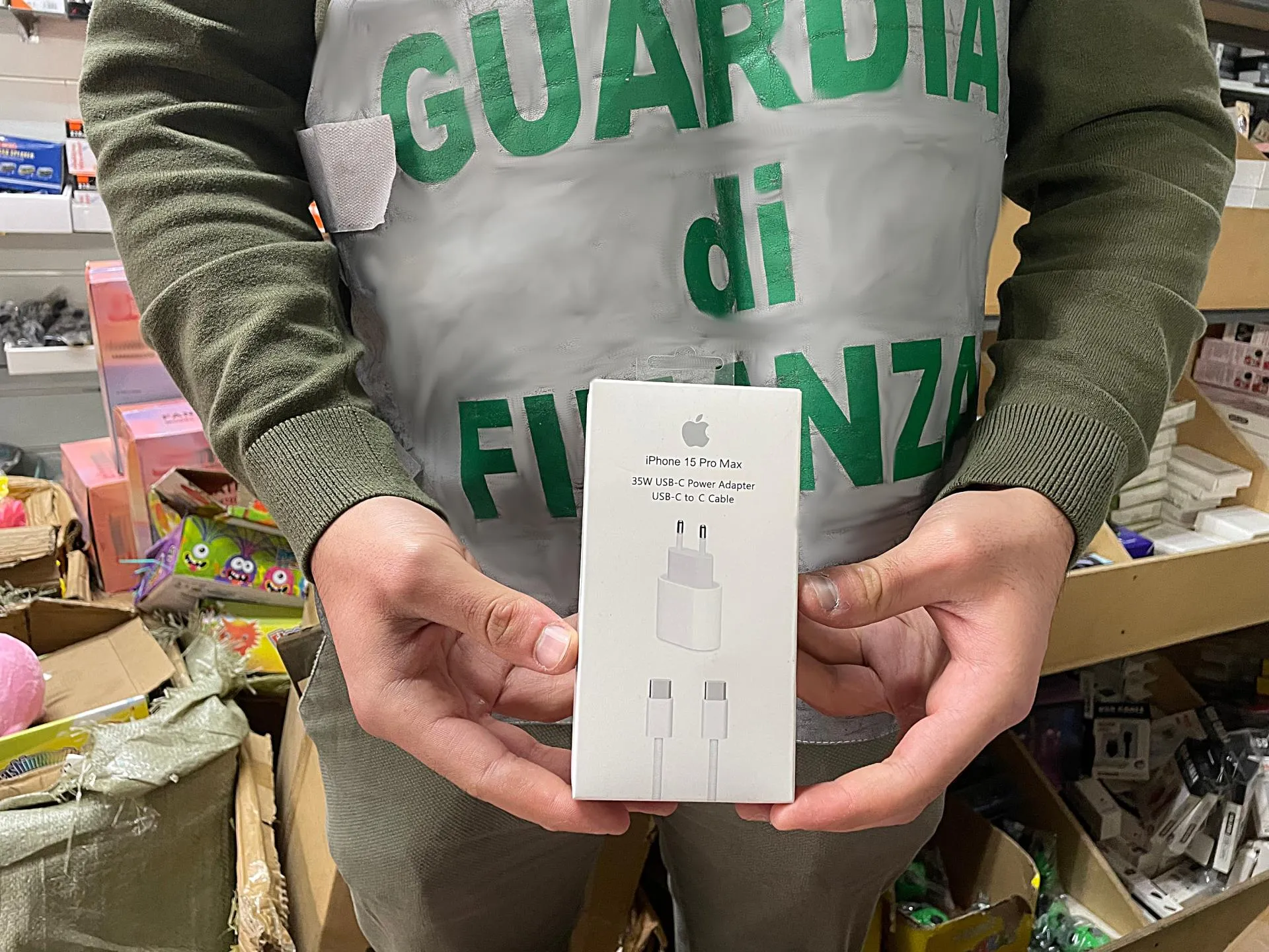 Rete del falso Apple a Palermo, denunciati 8 commercianti