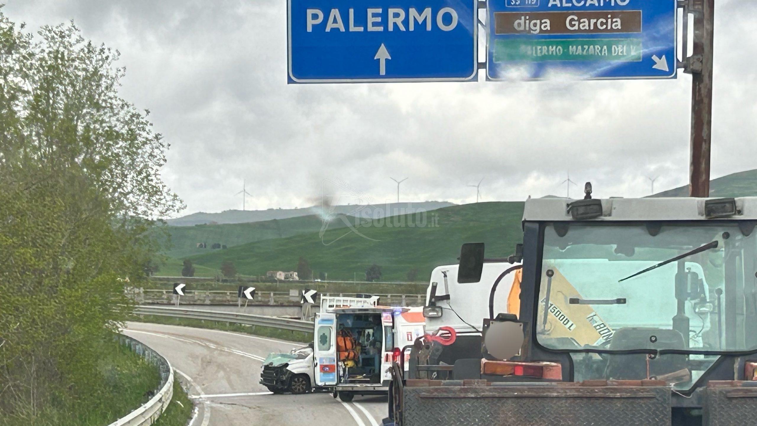 Incidente stradale sulla Palermo-Sciacca, traffico bloccato
