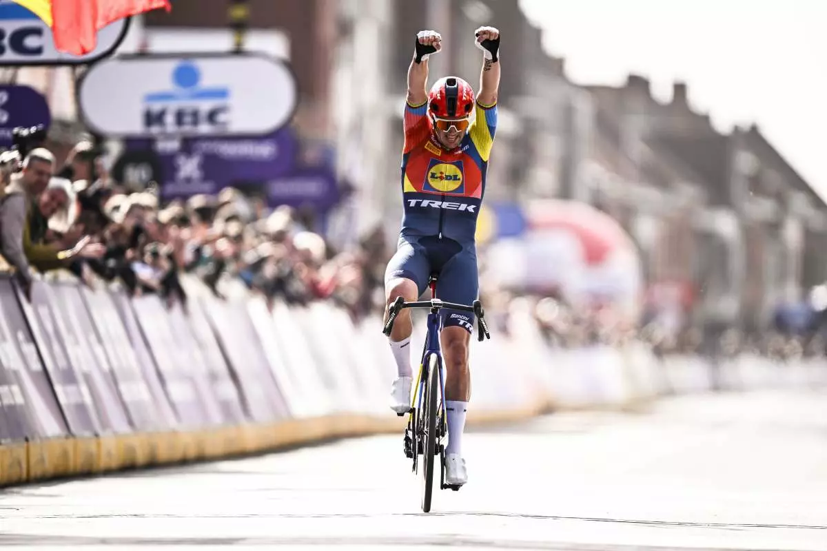 Terzo trionfo per Pedersen alla Gand-Wevelgem, Milan sul podio