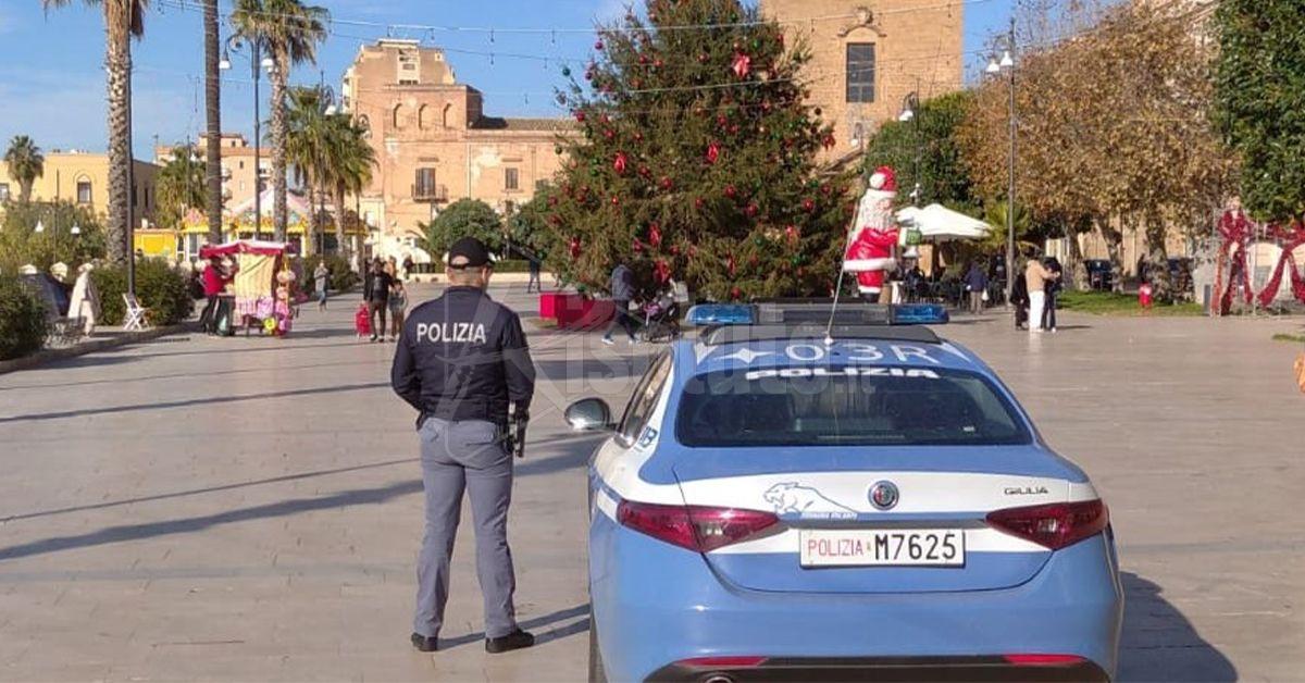 Con il monopattino senza casco e con la droga, denunciato a Sciacca