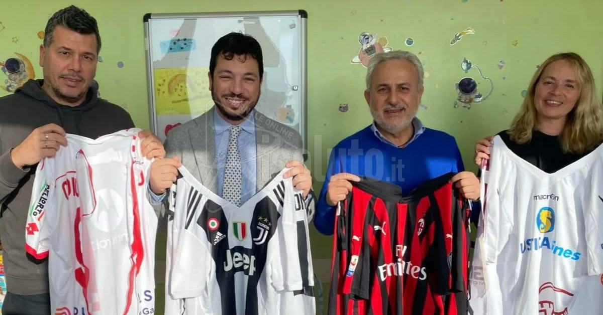 Maglie dei campioni del calcio in ospedale, solidarietà per i bambini