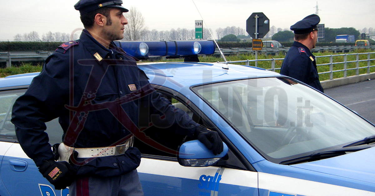 Furto in un negozio, denunciata nonna che portava con sé il nipotino di 3 anni