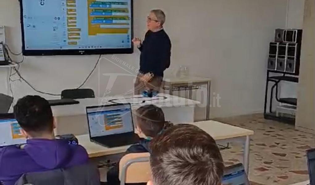 Lectio magistralis sull'intelligenza artificiale dei docenti dell'università di Enna all'Amato Vetrano