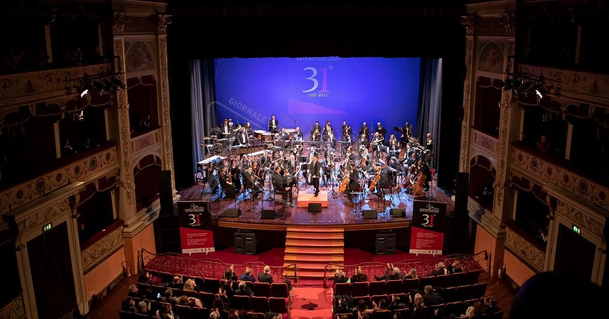 Teatro Pirandello, pioggia sul palco durante il concerto del Toscanini