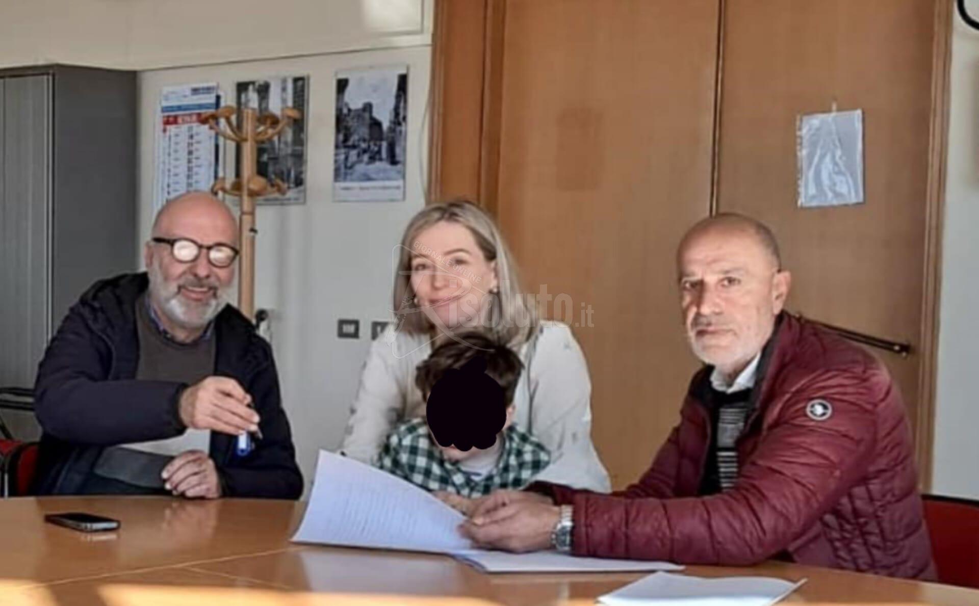 Famiglia londinese acquista con la formula "Casa a tre euro" a Sambuca