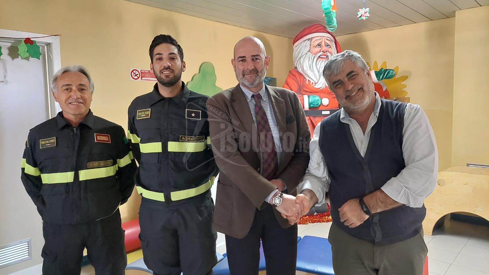 "Befana in ospedale", iniziativa dei vigili del fuoco per i bimbi della Pediatria di Sciacca (Video)