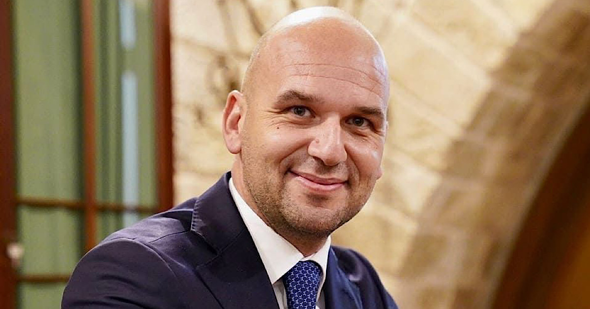 Spari contro la segreteria politica del deputato Cambiano, indagini a Licata