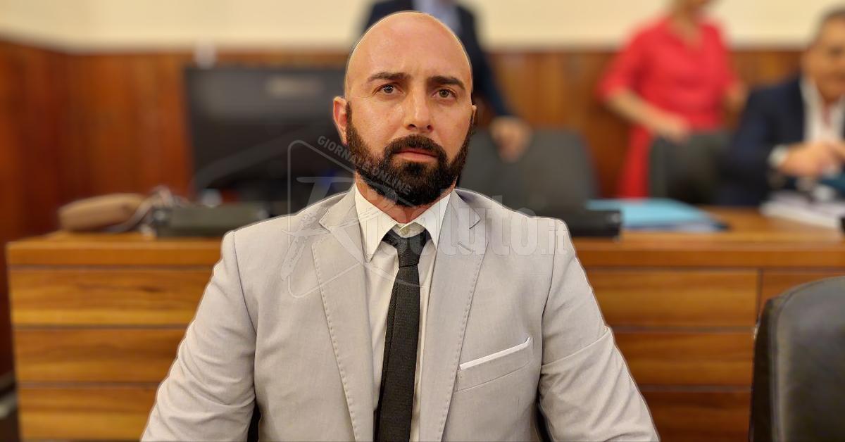 Termine assegna le deleghe a Curreri, Pd in aula a staffetta