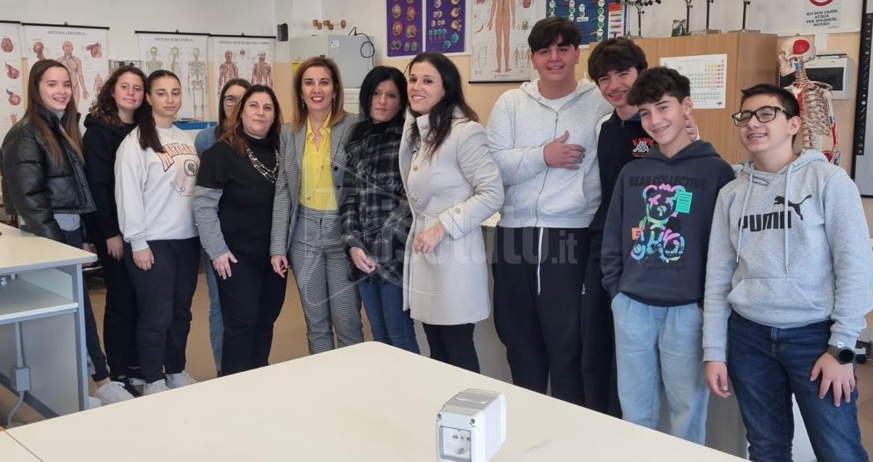 Carriera del biologo, lezione al Fermi di Sciacca