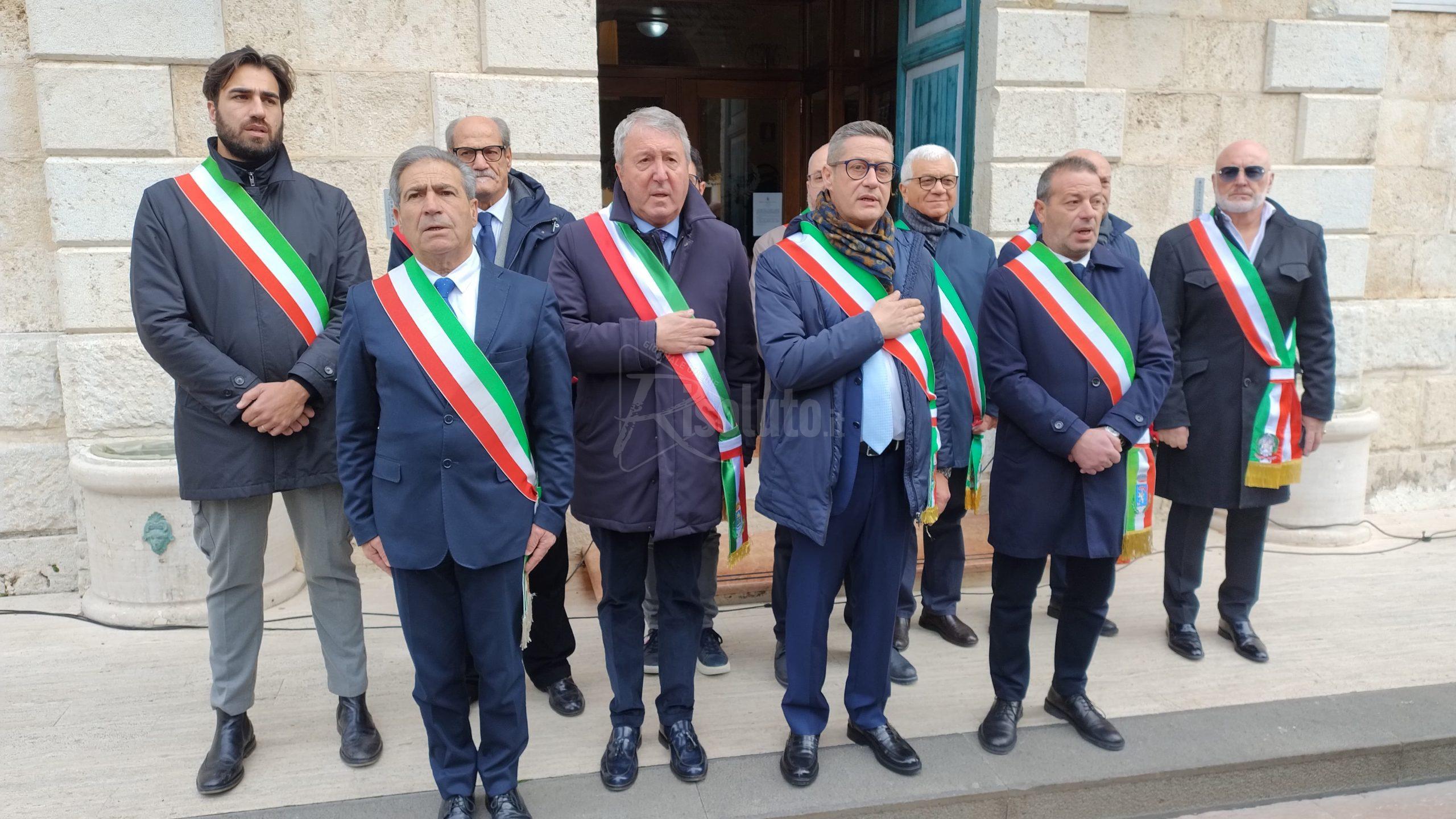 Marcia di Solidarietà a Campobello, sindaci in prima linea per il collega Terrana