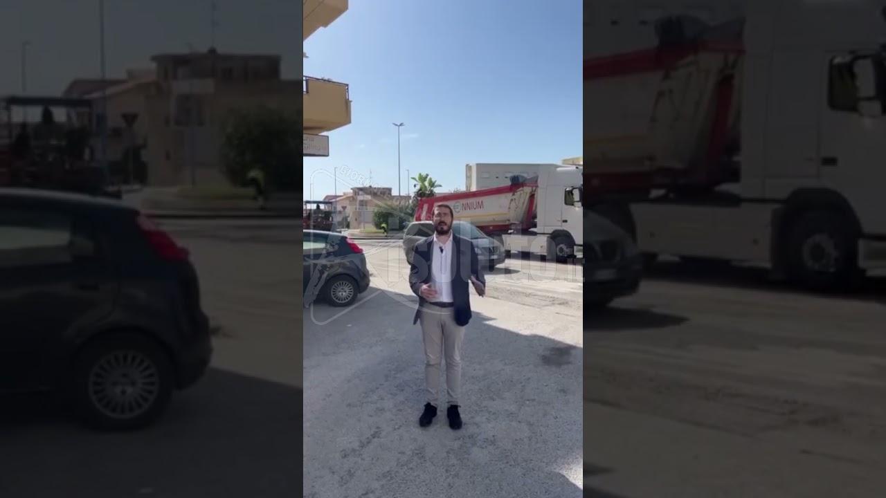 A Sciacca si asfaltano alcune strade, Termine: “Non si faceva da decenni” (Video)