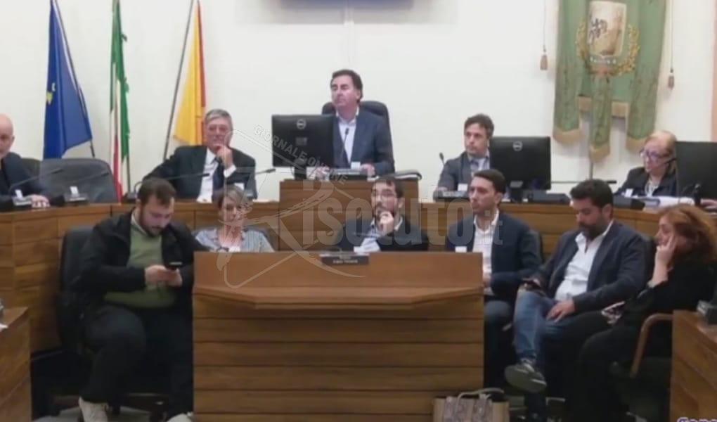 Consiglio comunale, rinviati relazione del sindaco e dibattito politico alla seduta del 30