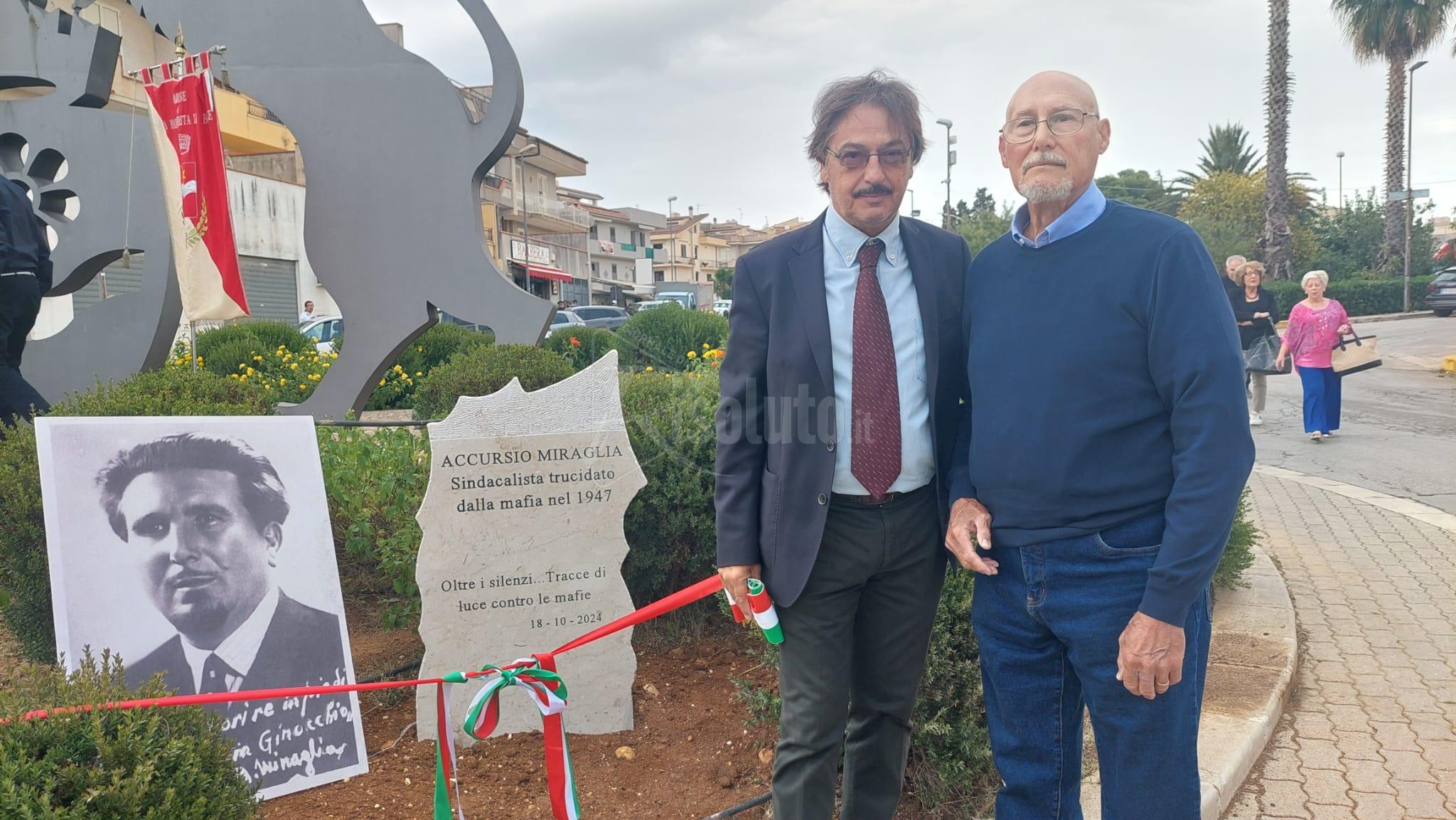 La rotonda all'ingresso di Santa Margherita Belice intitolata ad Accursio Miraglia (Video)
