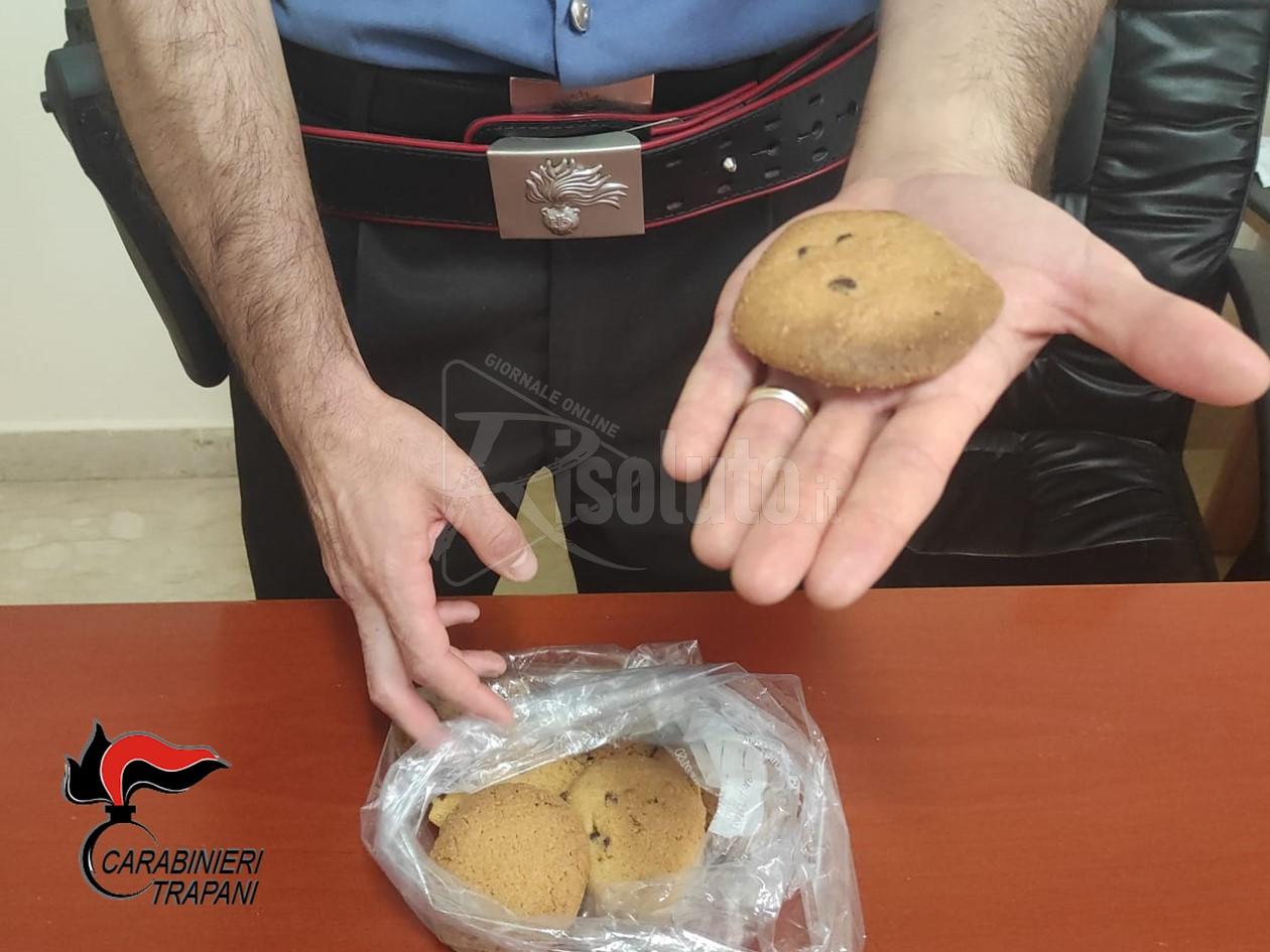 Biscotti con droga, giovane arrestato e madre che li aveva mangiati in ospedale