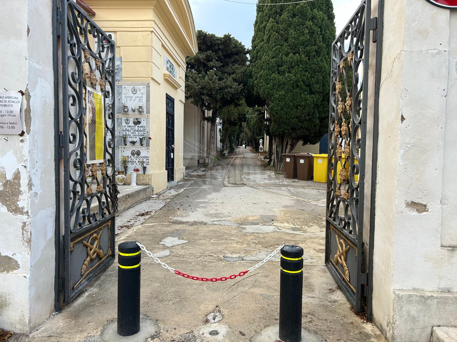 Arriva l'asfalto per il nuovo ingresso del cimitero di Sciacca