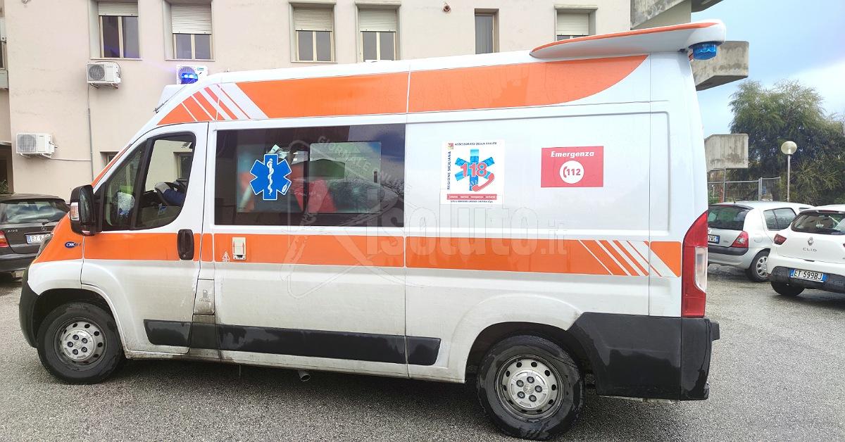 Imbianchino precipita da una palazzina a Menfi, ricoverato al Giovanni Paolo II