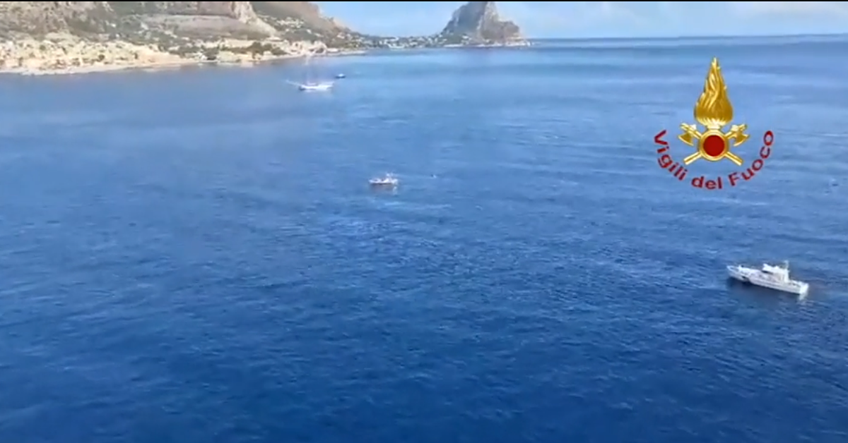 Barca a vela affonda a Palermo, recuperato il corpo di uno dei sette dispersi